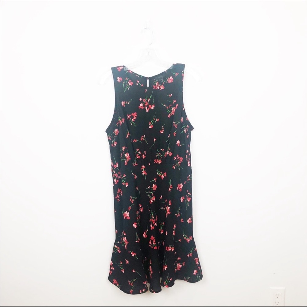 NWT J.Crew Ruched-waist dress in falling floral Black Size 14 - Picture 2 of 8